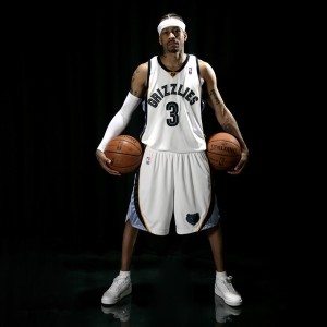 kaiyun官方-争议判罚成转折点，申花德比逆转海港书写绝地反击传奇，争议判罚引爆德比逆转，申花绝地反击击溃海港